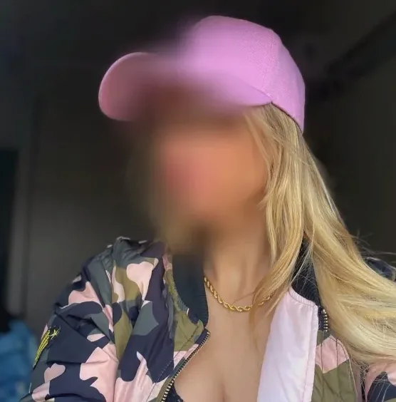 Carina, 28