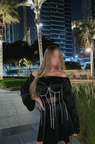 Emilia, 40