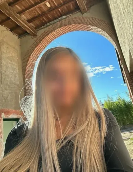 Lea, 28