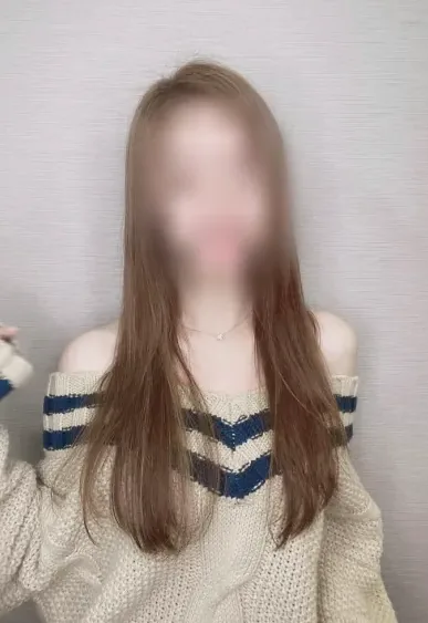 Özlem, 28